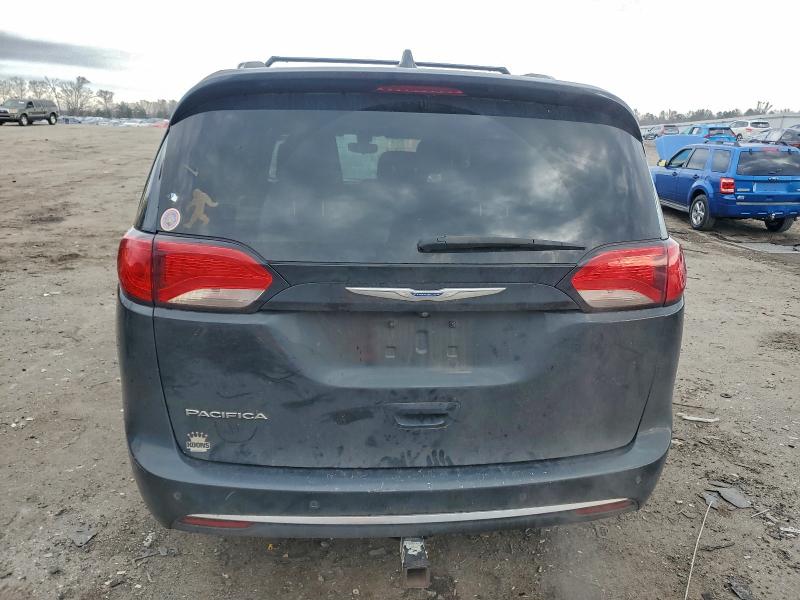 Photo 6 from auction – 2018 CHRYSLER PACIFICA T with VIN 2C4RC1BG6JR332918