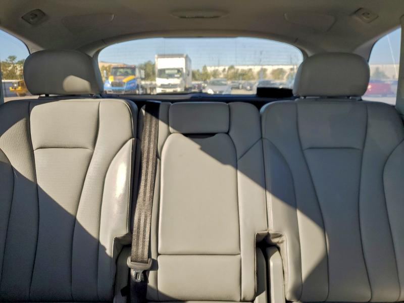 Photo 10 from auction – 2018 AUDI Q7 PRESTIG with VIN WA1VAAF78JD038948