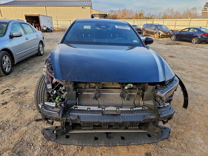 Photo 5 from auction – 2023 TOYOTA CROWN XLE with VIN JTDAAAAF9P3013333