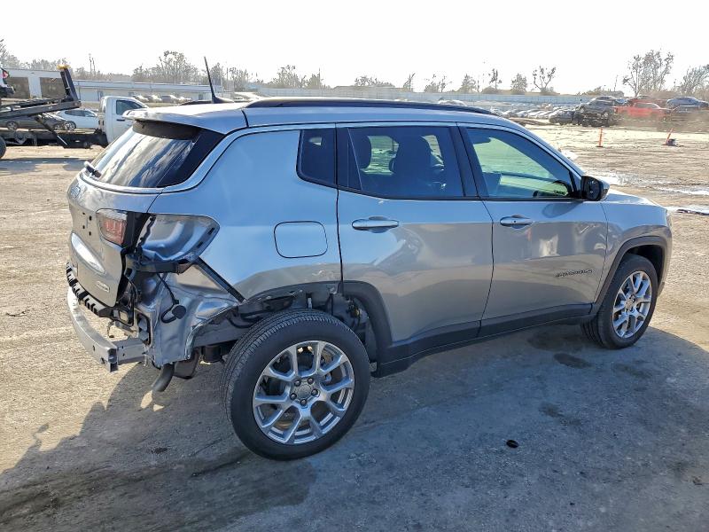 Photo 3 from auction – 2022 JEEP COMPASS LA with VIN 3C4NJDFB1NT224245