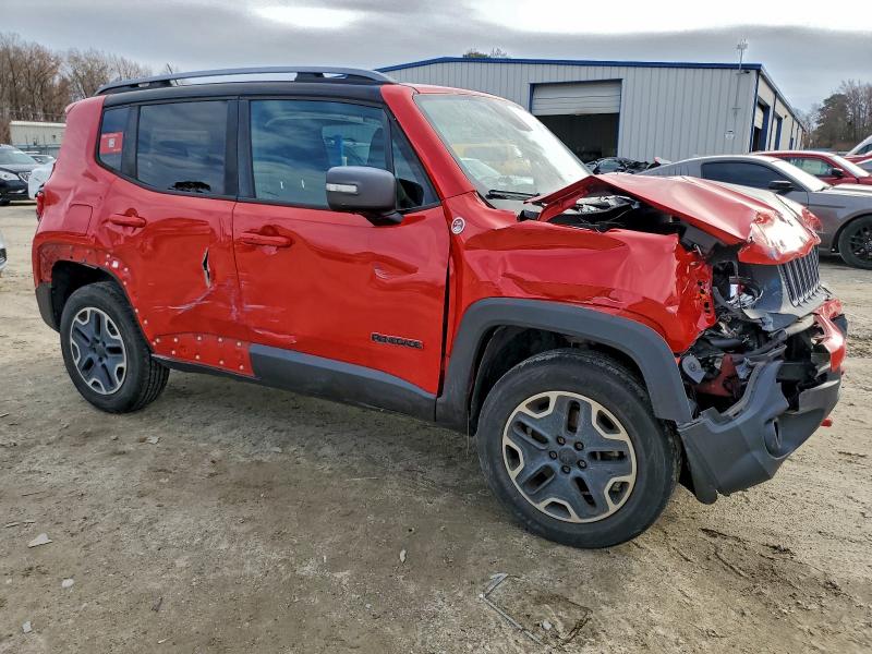 Photo 4 from auction – 2015 JEEP RENEGADE with VIN ZACCJBCT0FPB56450