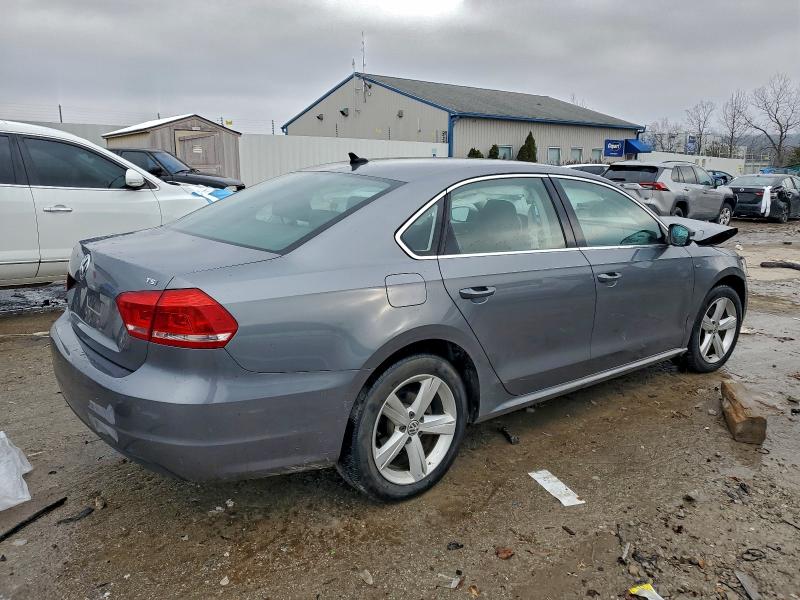 Photo 3 from auction – 2015 VOLKSWAGEN PASSAT S with VIN 1VWAS7A30FC119980