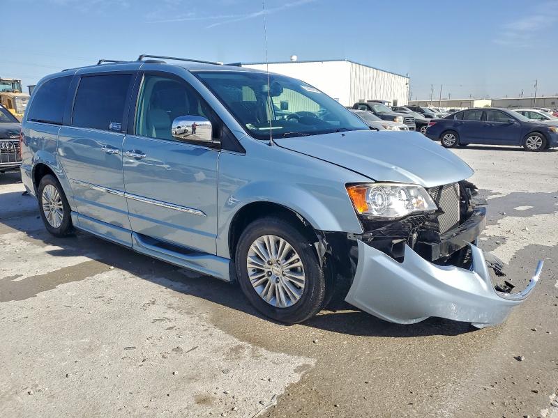 Photo 4 from auction – 2013 CHRYSLER TOWN & COU with VIN 2C4RC1GG8DR662220