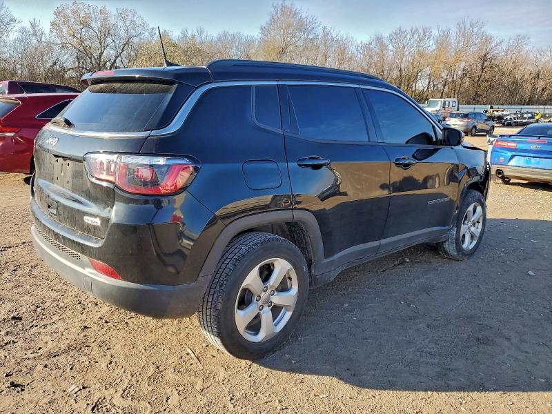 Photo 3 from auction – 2019 JEEP COMPASS LA with VIN 3C4NJDBB3KT847688