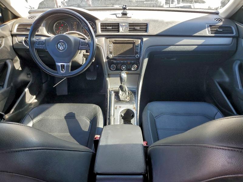 Photo 8 from auction – 2014 VOLKSWAGEN PASSAT SE with VIN 1VWBN7A36EC090138