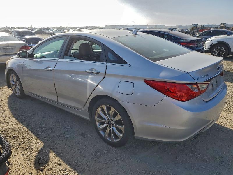 Photo 2 from auction – 2011 HYUNDAI SONATA SE with VIN 5NPEC4AC6BH035127