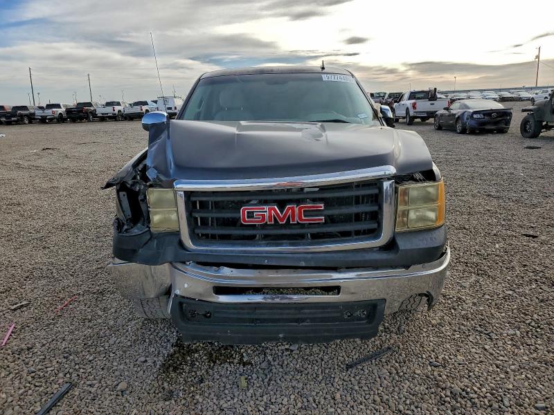 Photo 5 from auction – 2011 GMC SIERRA C15 with VIN 1GTR1VE09BZ183732