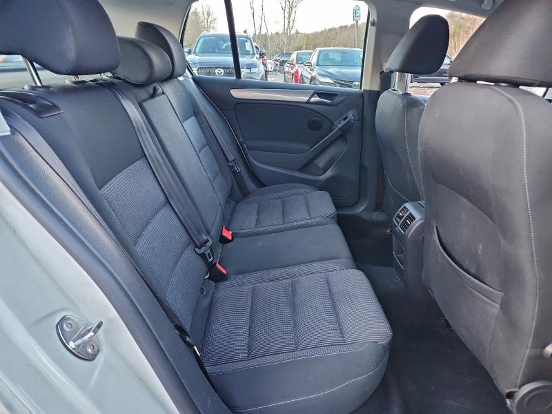 Photo 10 from auction – 2013 VOLKSWAGEN GOLF with VIN WVWDB7AJ3DW119515