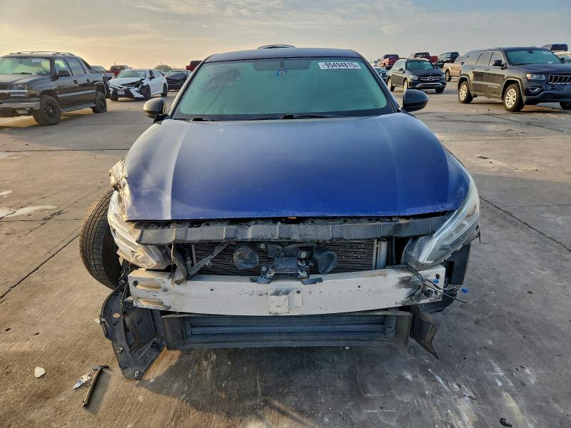 Photo 5 from auction – 2019 NISSAN ALTIMA SR with VIN 1N4BL4CV8KC212036