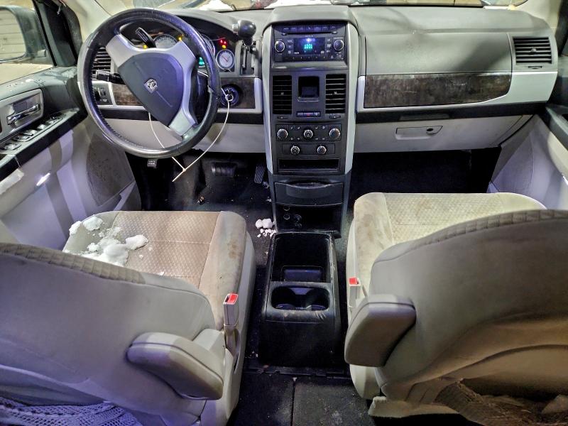 Photo 8 from auction – 2010 DODGE GRAND CARA with VIN 2D4RN5DX4AR124537