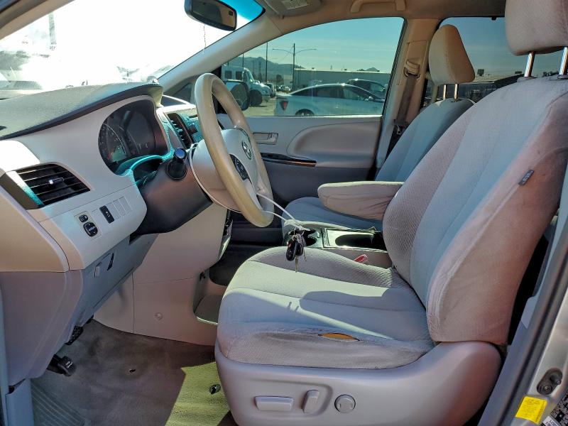 Photo 7 from auction – 2013 TOYOTA SIENNA LE with VIN 5TDKK3DC0DS282734