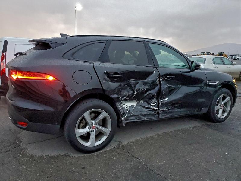 Photo 3 from auction – 2018 JAGUAR F-PACE PRE with VIN SADCJ2FX7JA326176