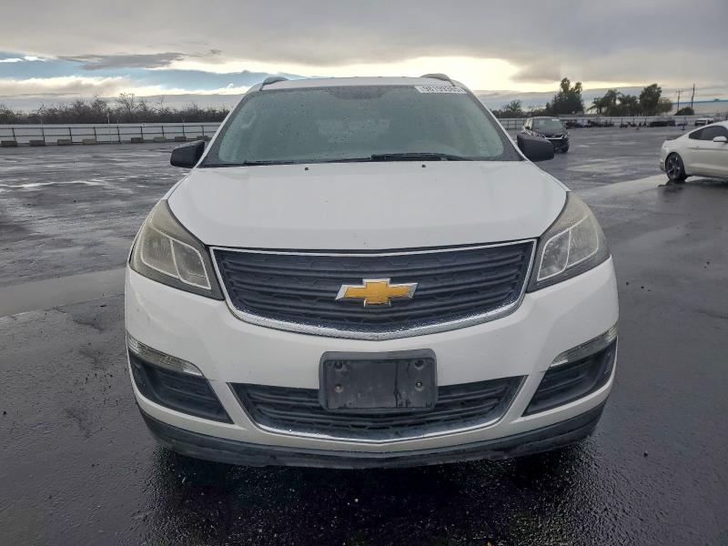 Photo 5 from auction – 2016 CHEVROLET TRAVERSE L with VIN 1GNKRFKDXGJ170251