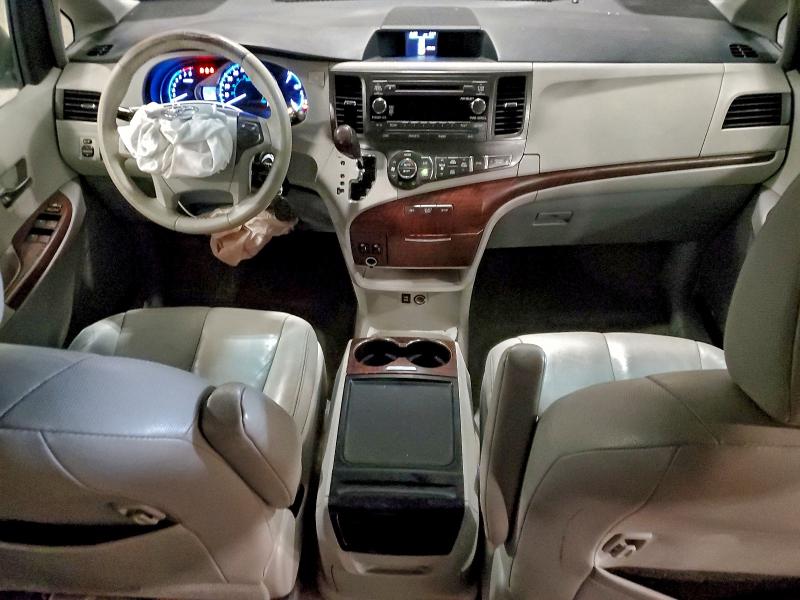 Photo 8 from auction – 2012 TOYOTA SIENNA XLE with VIN 5TDYK3DC3CS261837