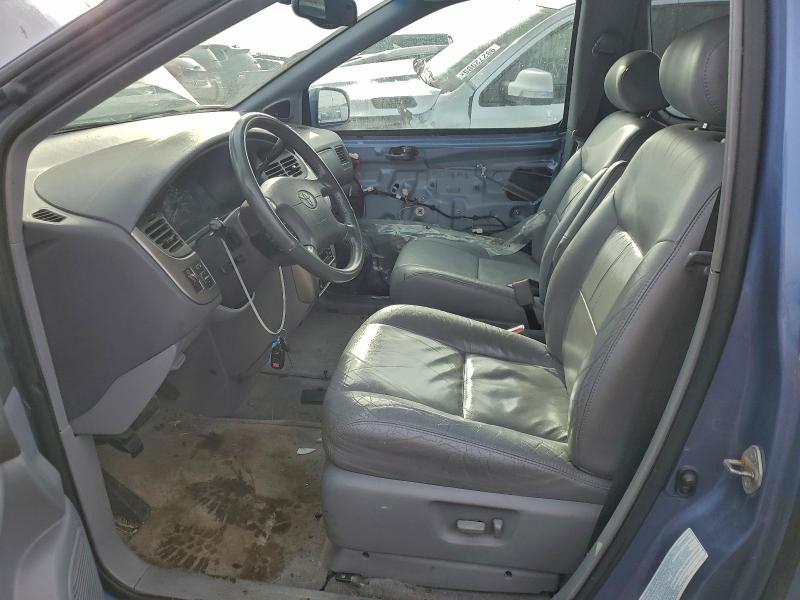 Photo 7 from auction – 2002 TOYOTA SIENNA LE with VIN 4T3ZF13C12U456623