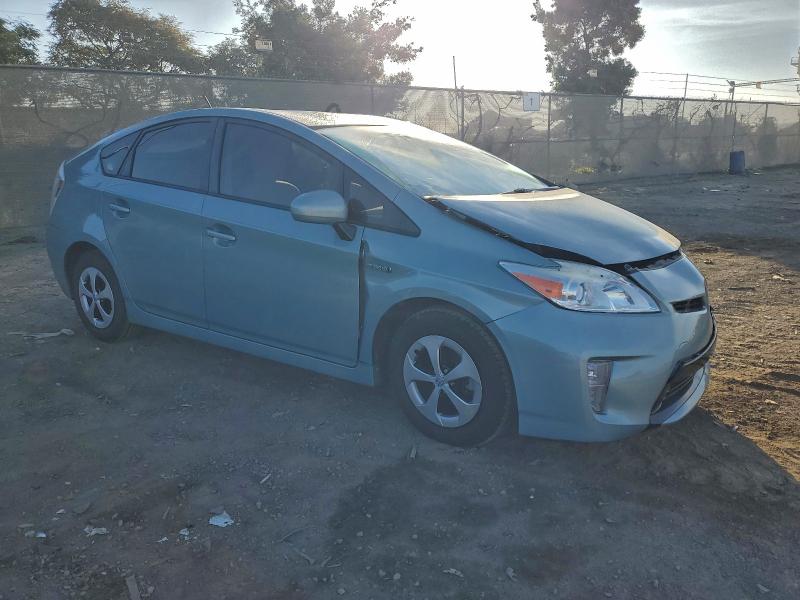 Photo 4 from auction – 2013 TOYOTA PRIUS with VIN JTDKN3DU5D5582775
