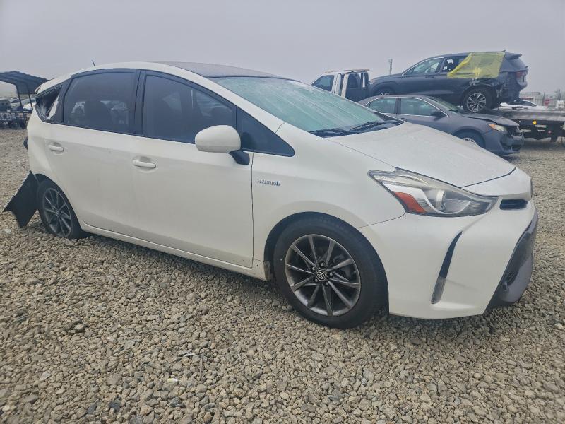 Photo 4 from auction – 2017 TOYOTA PRIUS V with VIN JTDZN3EU7HJ069912