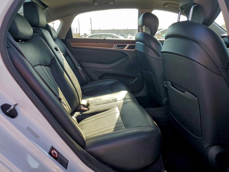 Photo 10 from auction – 2015 HYUNDAI GENESIS with VIN KMHGN4JF3FU085178