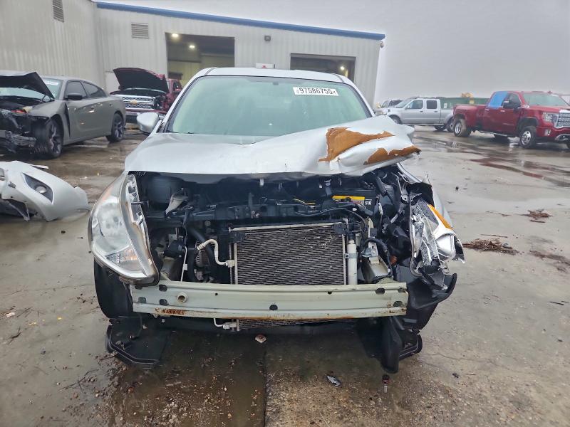 Photo 5 from auction – 2019 NISSAN VERSA S with VIN 3N1CN7AP0KL815049