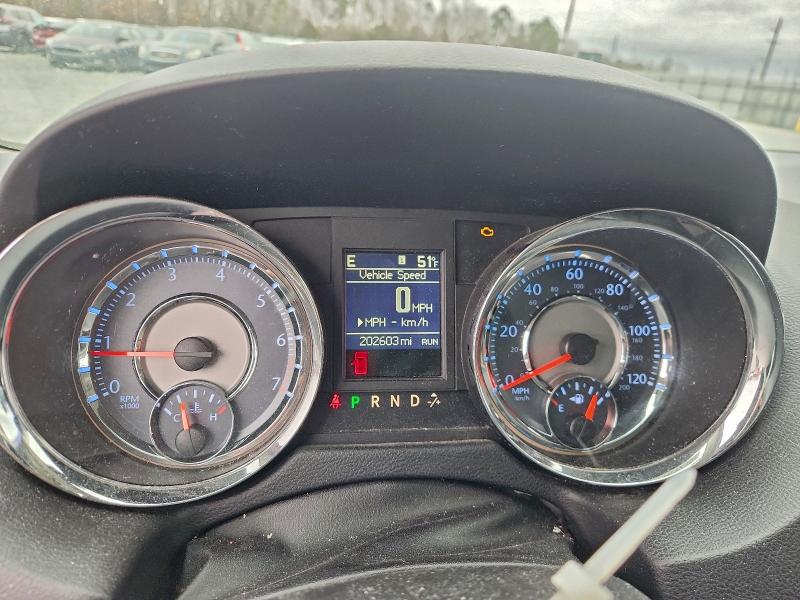 Photo 9 from auction – 2015 CHRYSLER TOWN & COU with VIN 2C4RC1BG9FR726288