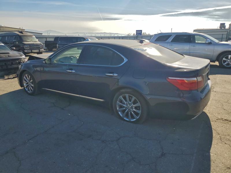 Photo 2 from auction – 2011 LEXUS LS 460 with VIN JTHBL5EF1B5106018