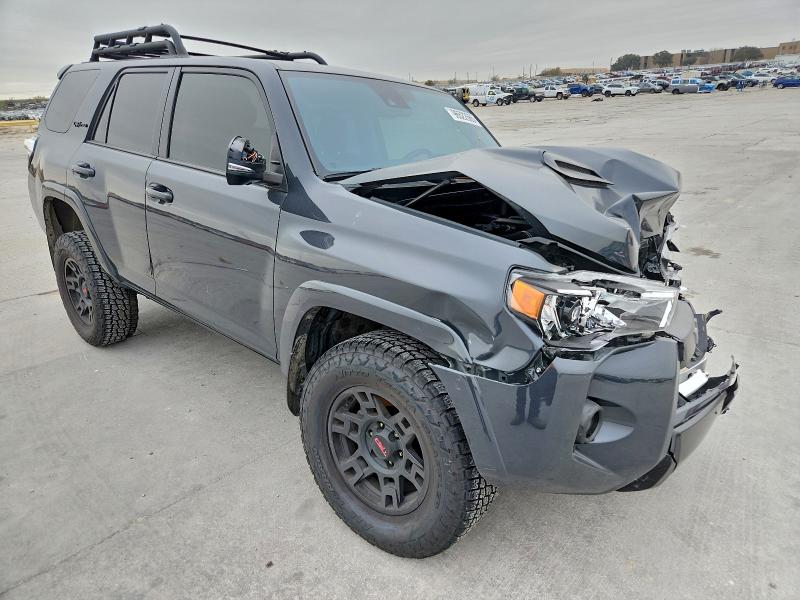 Photo 4 from auction – 2024 TOYOTA 4RUNNER SR with VIN JTELU5JR1R6302558