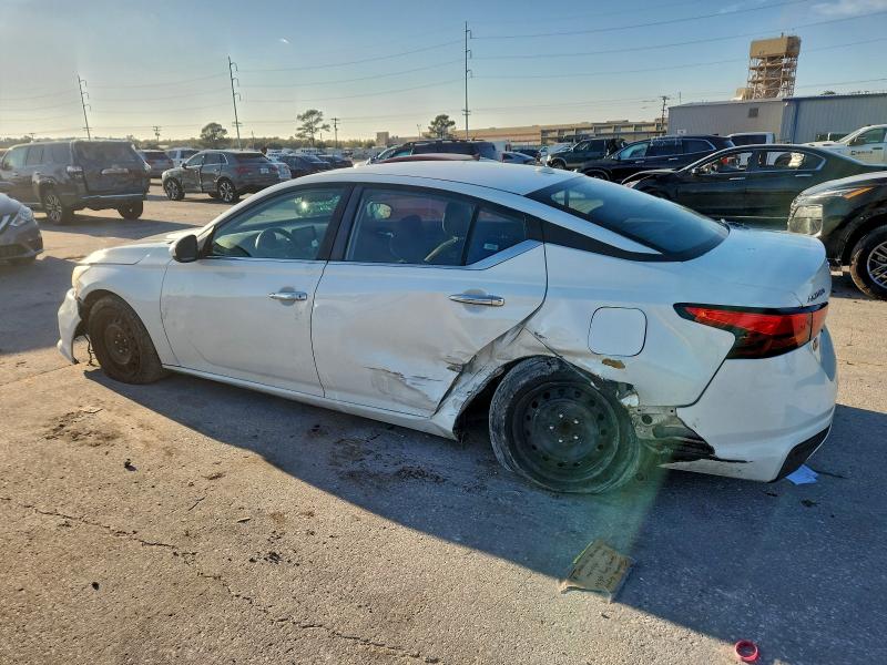 Photo 2 from auction – 2020 NISSAN ALTIMA S with VIN 1N4BL4BV7LC206778