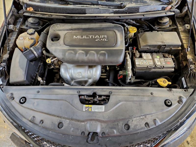 Photo 11 from auction – 2015 CHRYSLER 200 with VIN 1C3CCCAB2FN757570