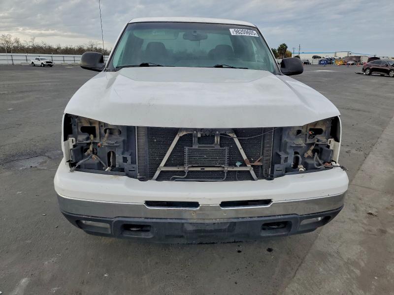 Photo 5 from auction – 2006 CHEVROLET SILVERADO with VIN 1GCEK19B96Z103304