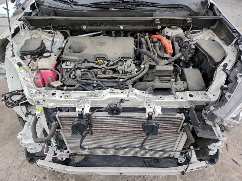 Photo 12 from auction – 2019 TOYOTA RAV4 XSE with VIN JTMEWRFV1KD512633