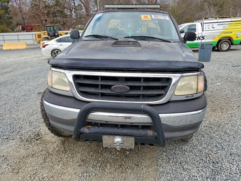 Photo 5 from auction – 2003 FORD F150 with VIN 1FTRX17L63NB35676