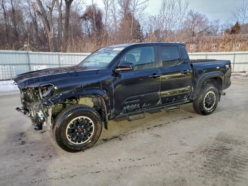 TOYOTA TACOMA DOU 2024 with VIN 3TMLB5JN3RM082055 - Photo from auction