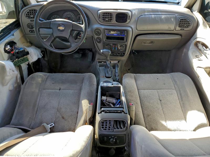 Photo 8 from auction – 2005 CHEVROLET TRAILBLAZE with VIN 1GNDT13S852329107