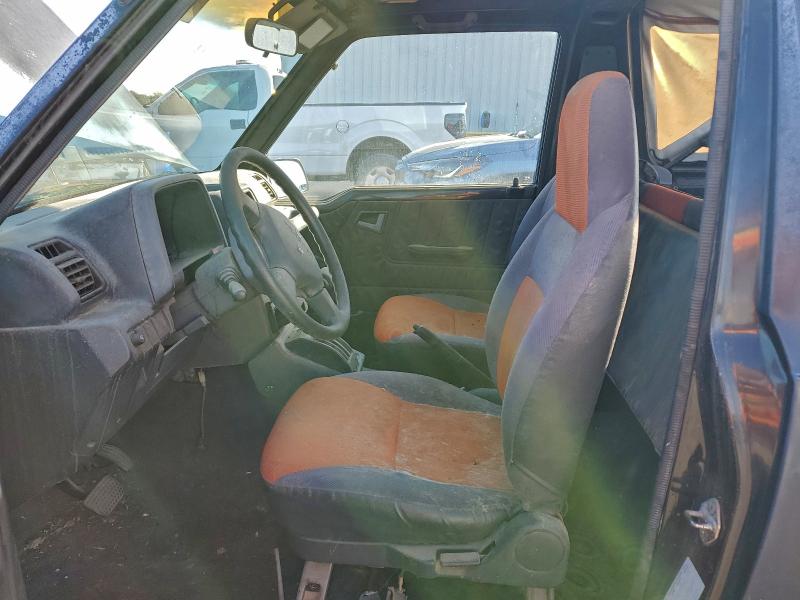 Photo 7 from auction – 1993 GEO TRACKER with VIN 2CNBE18U0P6906928