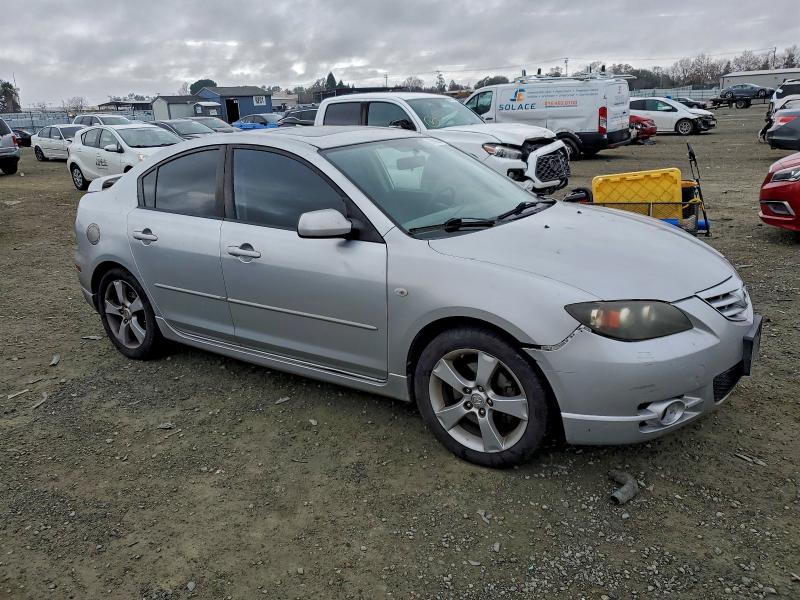 Photo 4 from auction – 2004 MAZDA 3 S with VIN JM1BK323041112177