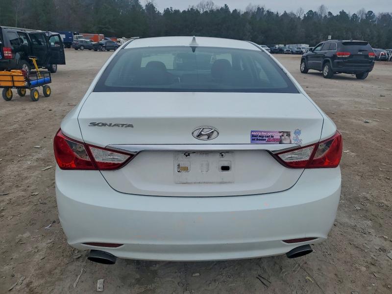 Photo 6 from auction – 2011 HYUNDAI SONATA SE with VIN 5NPEC4AB8BH183237
