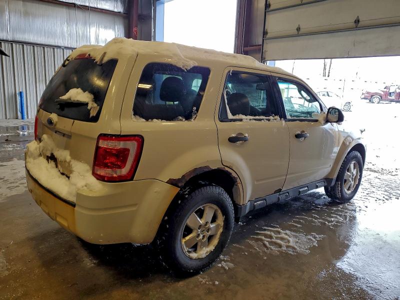 Photo 3 from auction – 2010 FORD ESCAPE XLT with VIN 1FMCU0D79AKD40080