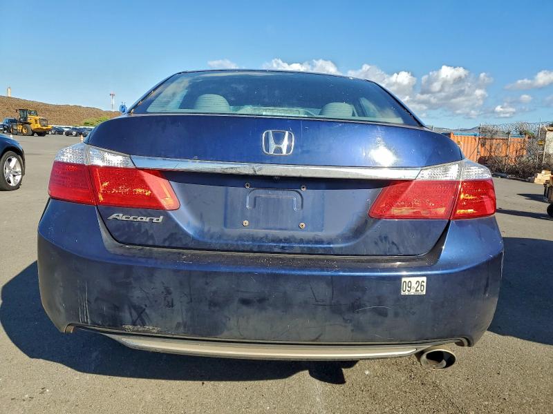 Photo 6 from auction – 2015 HONDA ACCORD with VIN 1HGCR2F3XFA021314