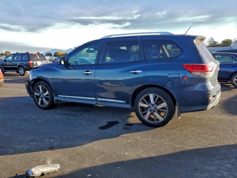 Photo 2 from auction – 2013 NISSAN PATHFINDER with VIN 5N1AR2MM4DC600121
