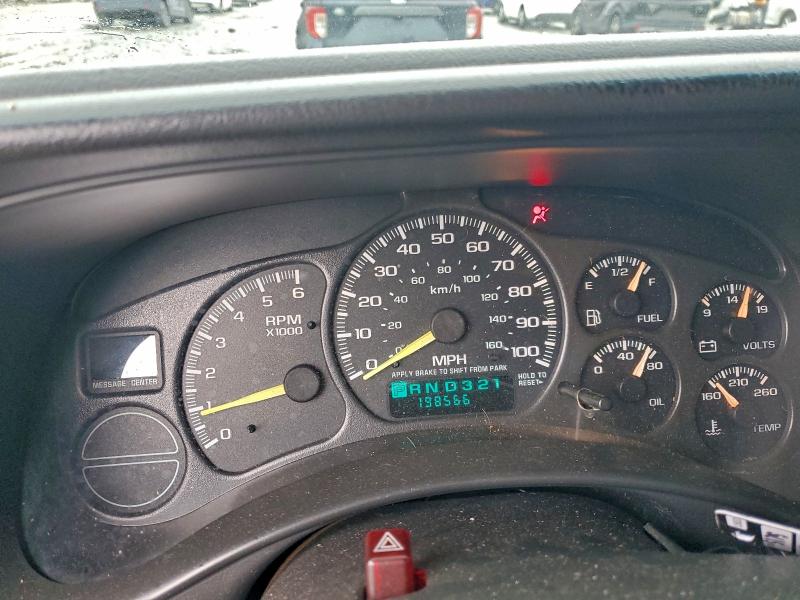 Photo 9 from auction – 2001 CHEVROLET SILVERADO with VIN 2GCEC19W311256956