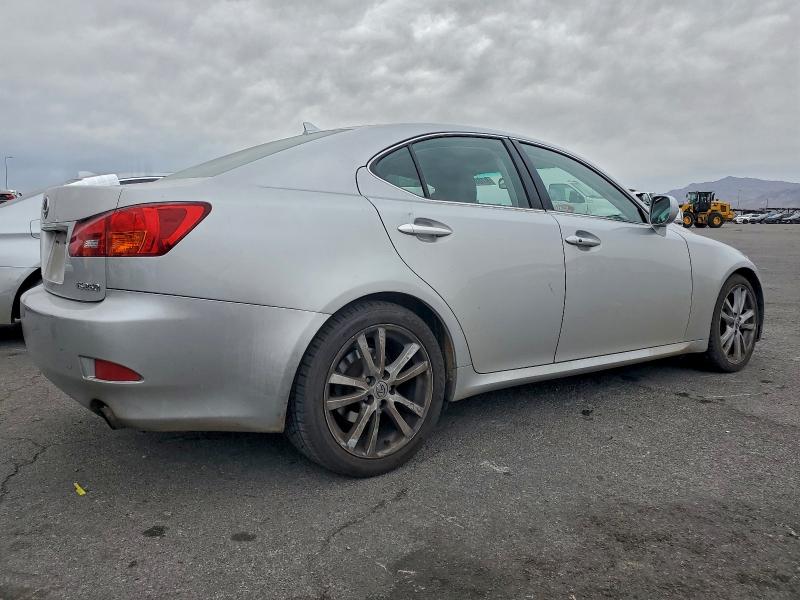 Photo 3 from auction – 2007 LEXUS IS 250 with VIN JTHBK262275033679