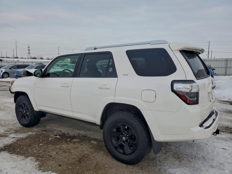 Photo 2 from auction – 2015 TOYOTA 4RUNNER SR with VIN JTEBU5JR8F5213468