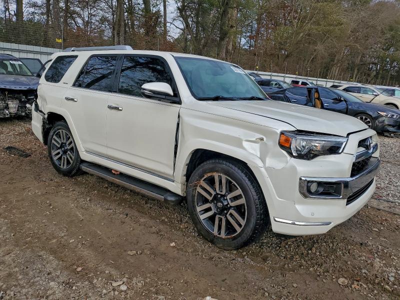 Photo 4 from auction – 2015 TOYOTA 4RUNNER SR with VIN JTEZU5JR5F5089125