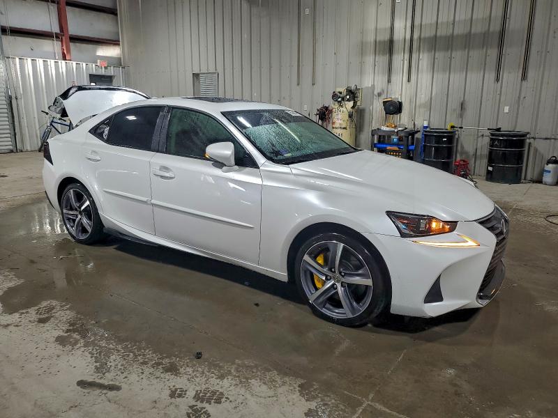 Photo 4 from auction – 2017 LEXUS IS 300 with VIN JTHCM1D27H5021007