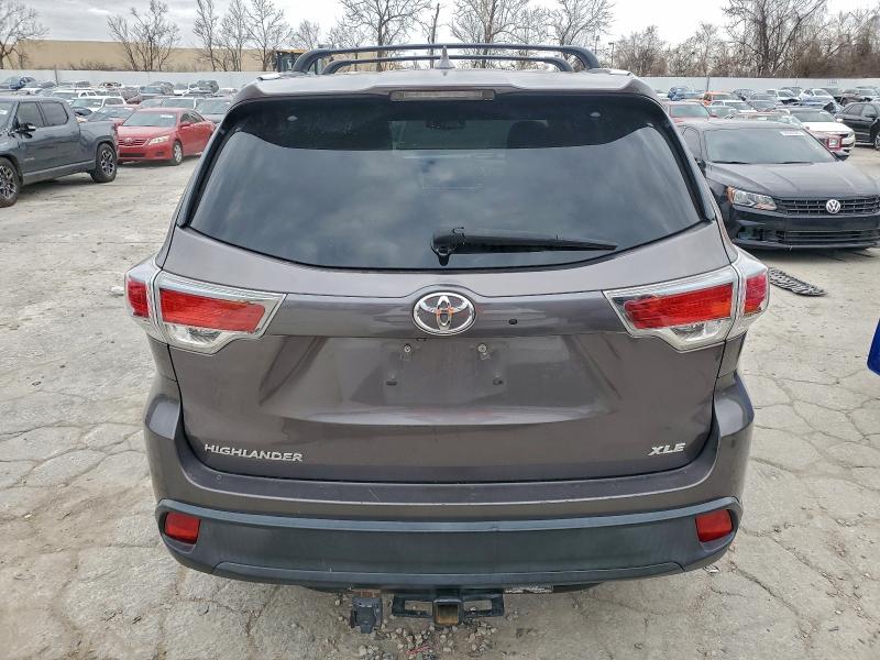 Zdjęcie 6 z aukcji – 2016 TOYOTA HIGHLANDER z VIN 5TDKKRFH9GS134307