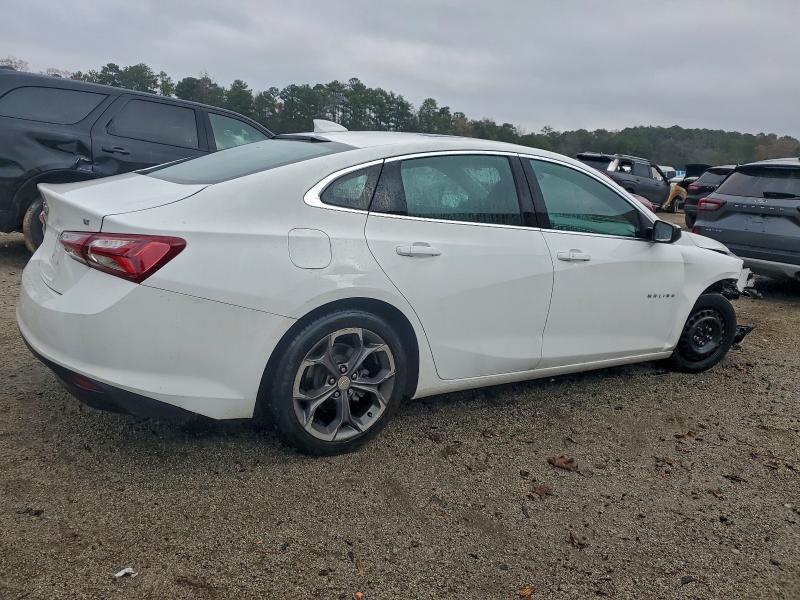 Photo 3 from auction – 2021 CHEVROLET MALIBU with VIN 1G1ZD5ST3MF068790