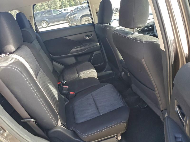 Photo 11 from auction – 2018 MITSUBISHI OUTLANDER with VIN JA4AD2A35JZ035234