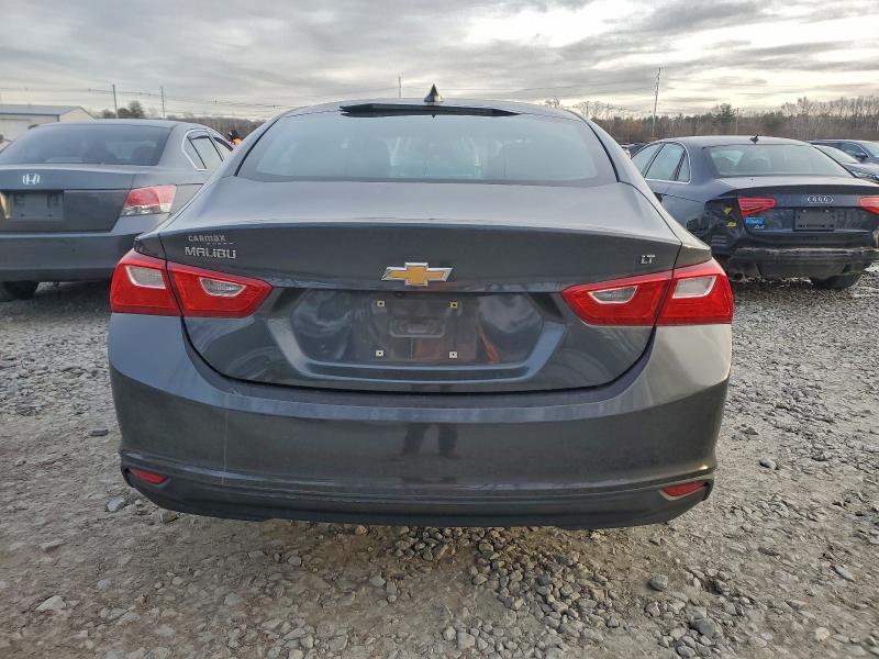 Photo 6 from auction – 2017 CHEVROLET MALIBU LT with VIN 1G1ZE5ST5HF209393