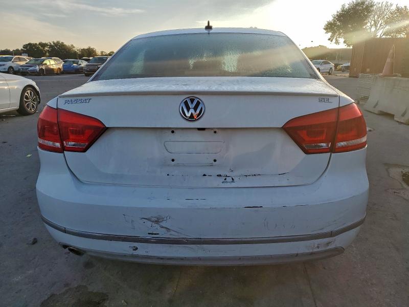 Photo 6 from auction – 2013 VOLKSWAGEN PASSAT SEL with VIN 1VWCH7A34DC030496