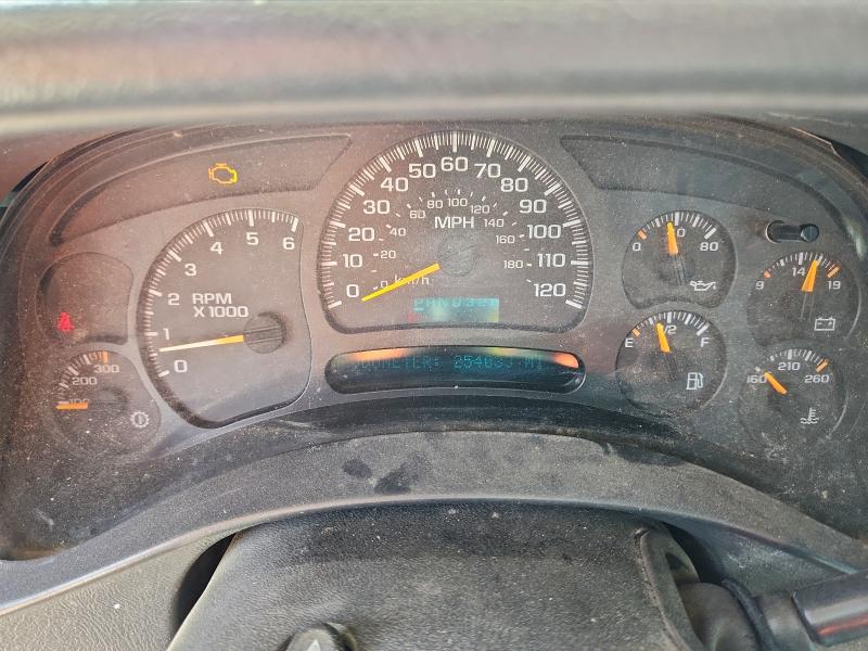 Photo 9 from auction – 2004 CHEVROLET SILVERADO with VIN 1GCHK24U14E290375